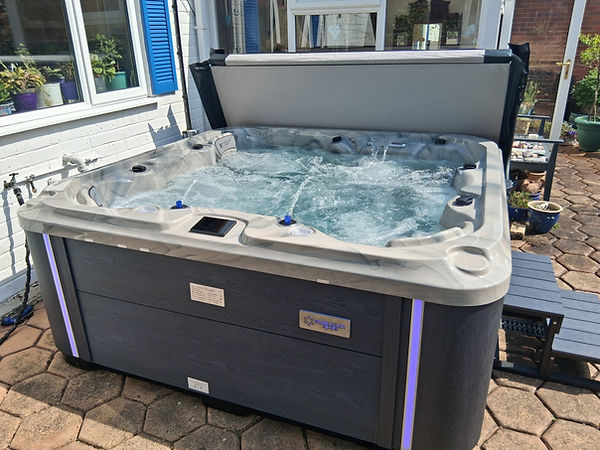 Hot Tub Delivery in Bewdley - Sunbeach 951 L.jpg