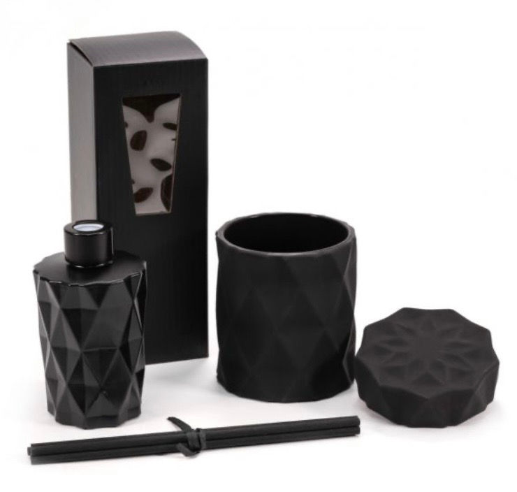 Thumbnail: Diamond Diffusers Essential Oils