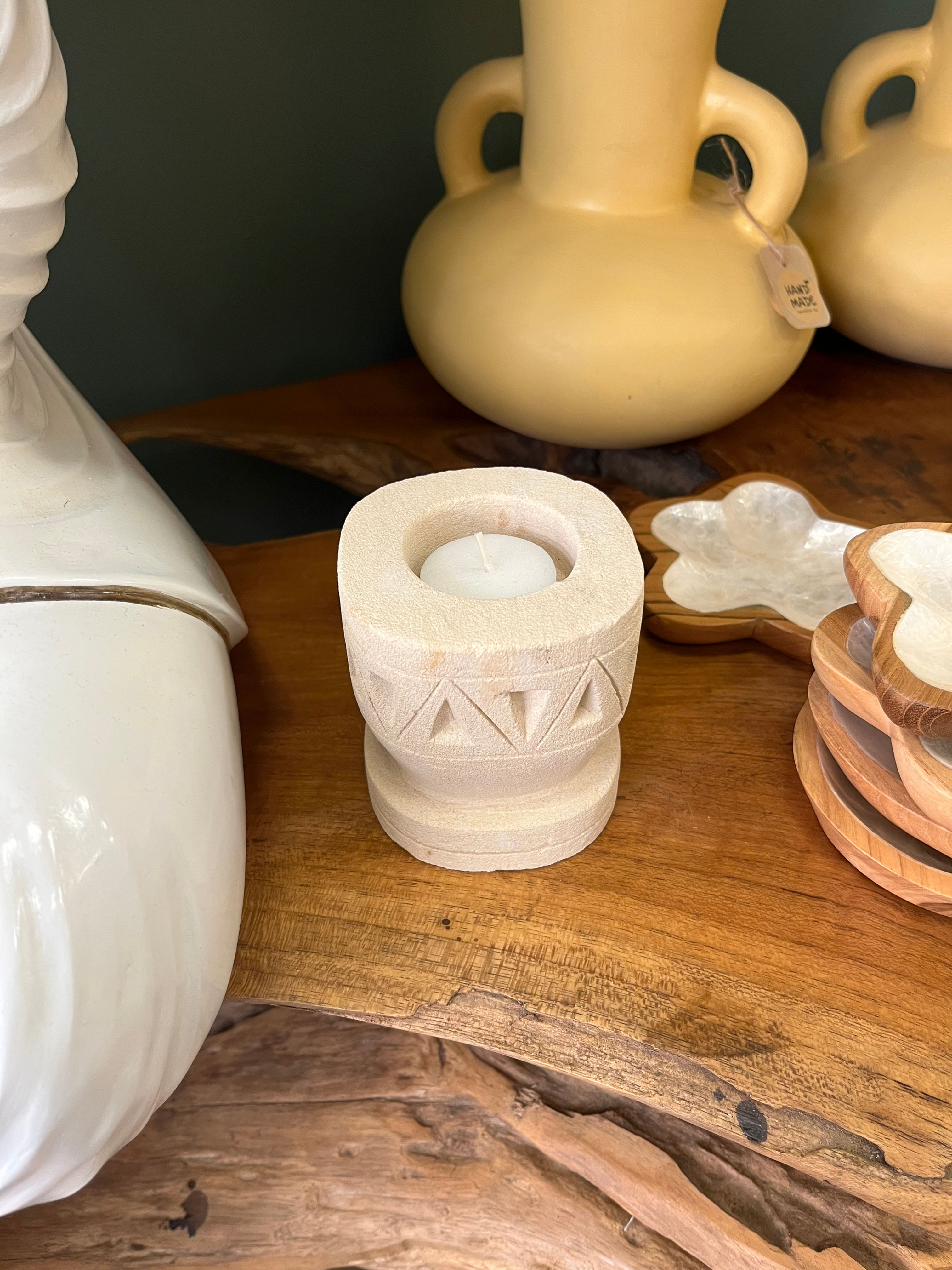 Bougeoir sculpté main en grès, modèle WATU