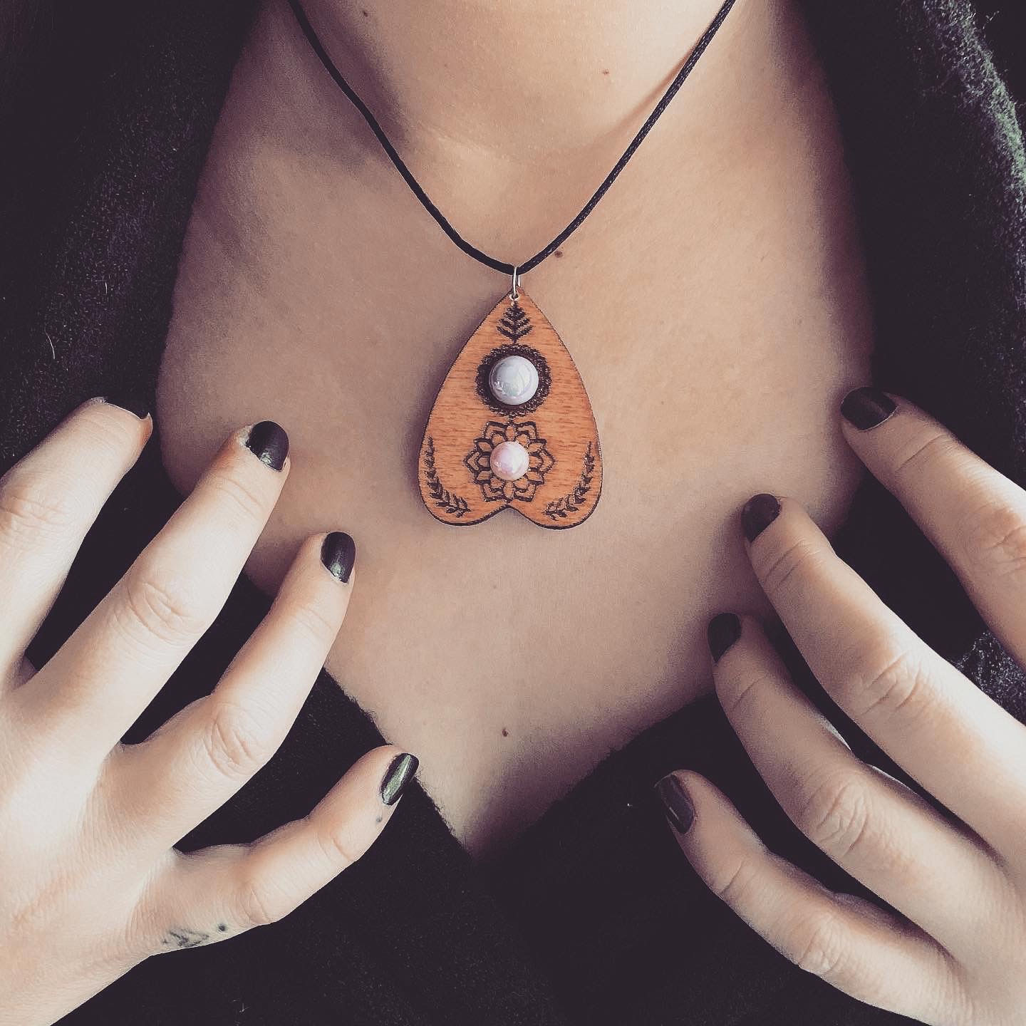 Collier goutte ouija