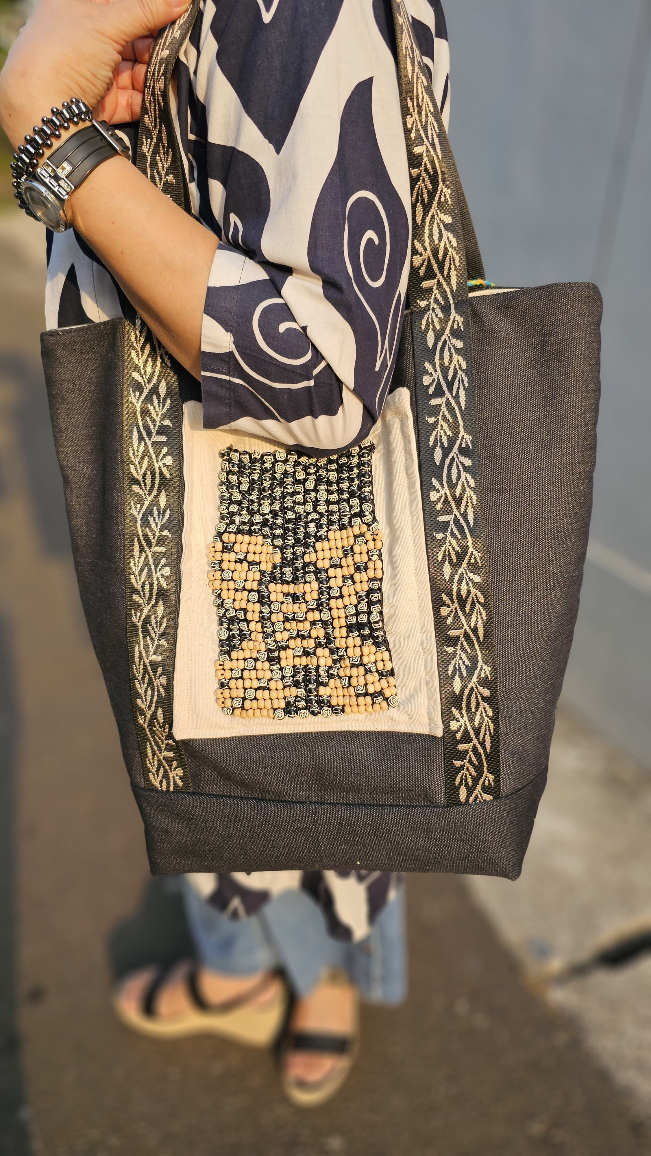 Tote Bag Hitam Webbing Ranting Beads