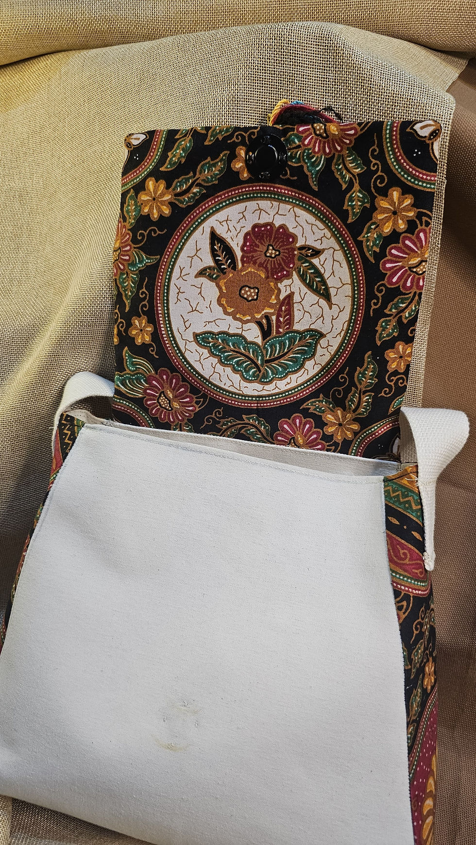 Thumbnail: Handbag Sisi Batik