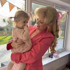 Party Performer, Cosplay, Princess parties Wales, mascots uk, princess parties cwmbran, Barbie, Doll, Wales, children's parties south wales, children entertainer, barbra, barbie, Barbie