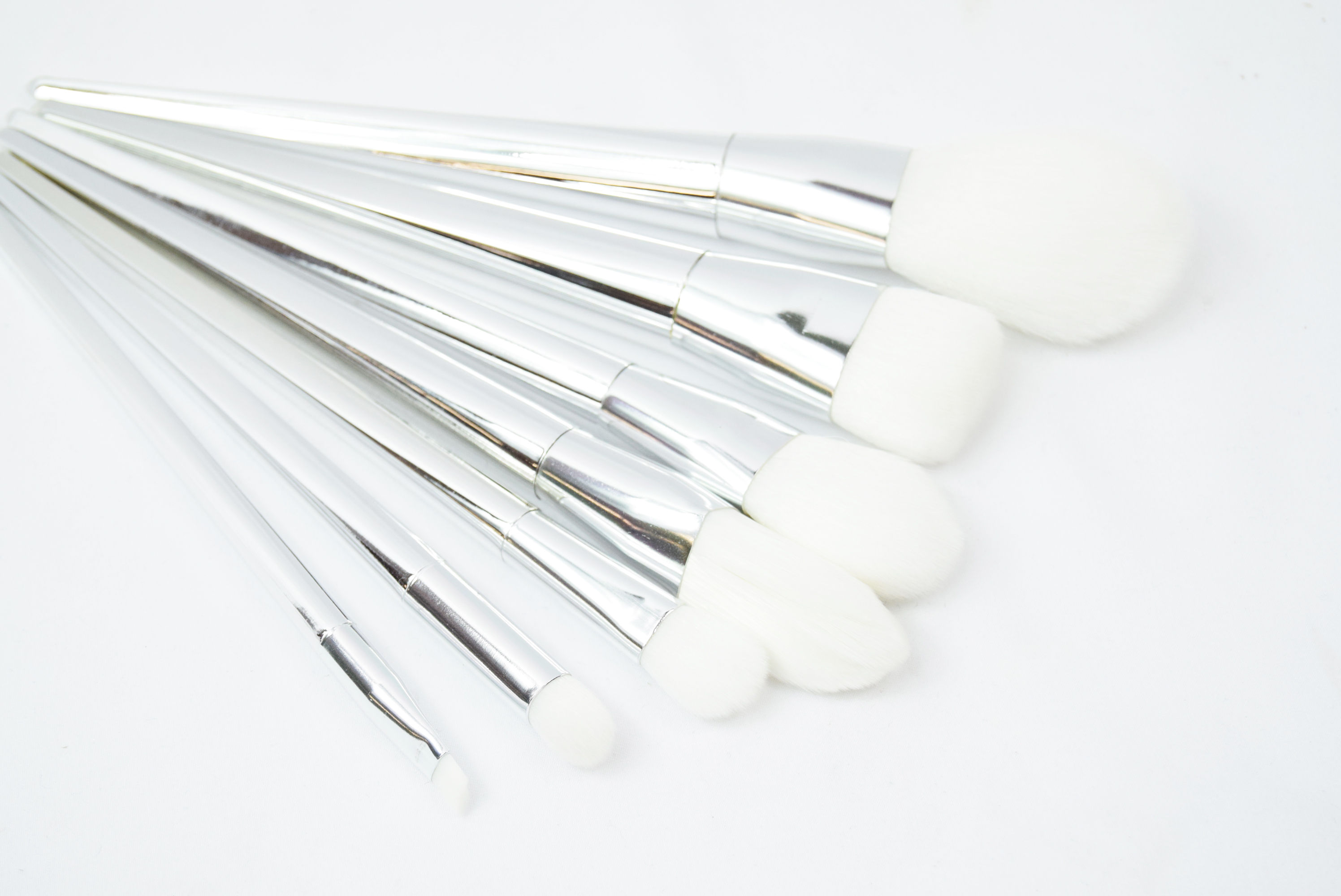 Set Brochas Plata (7 Piezas)