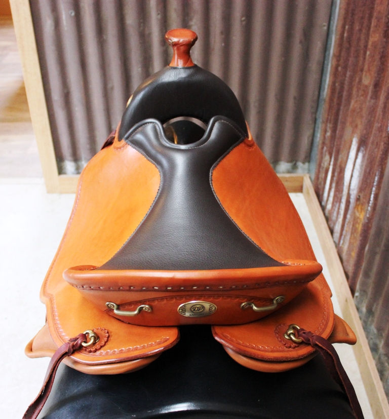 Thumbnail: Quantum Western Saddle