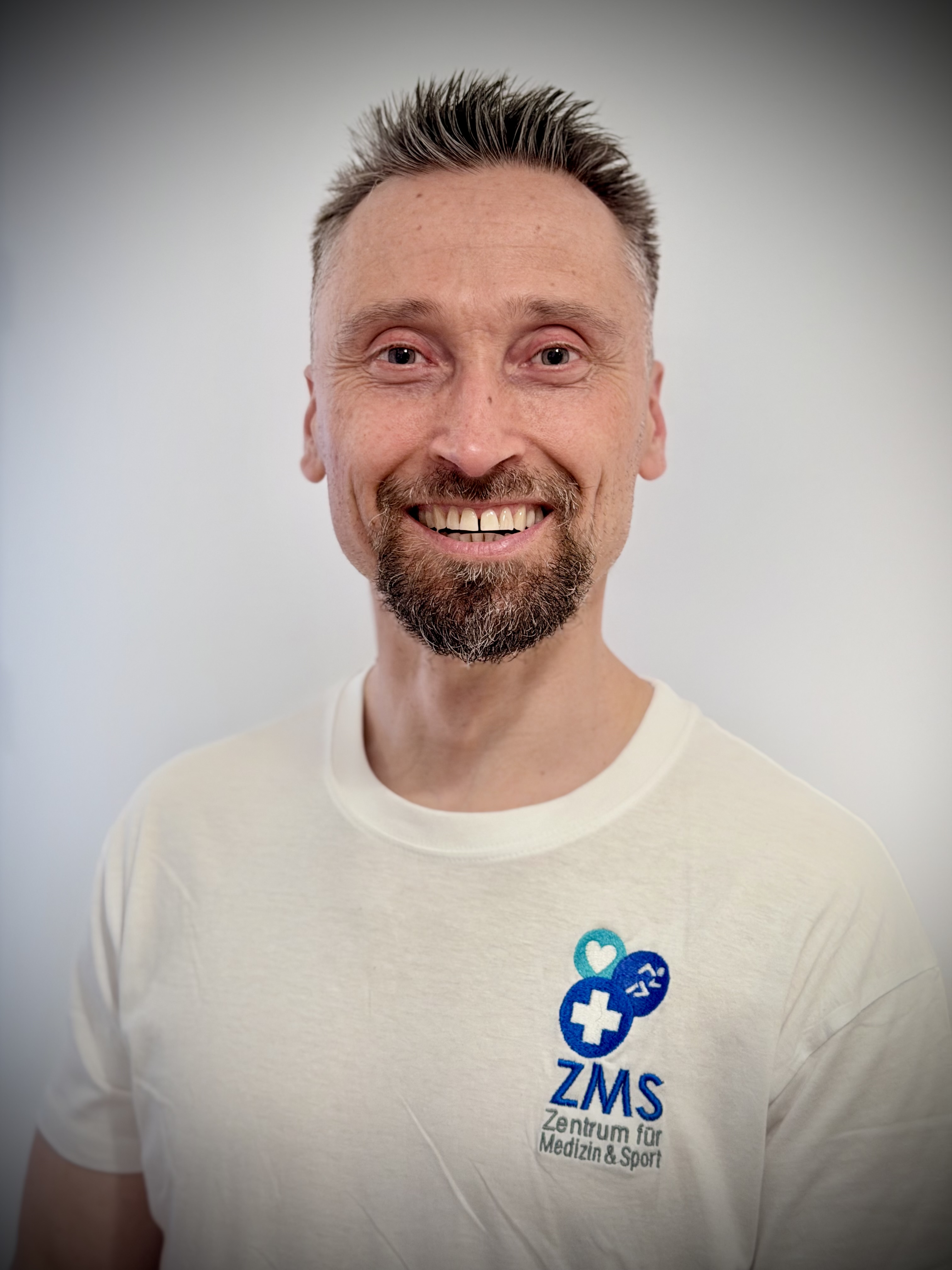 Dr. Simon Hirschmann