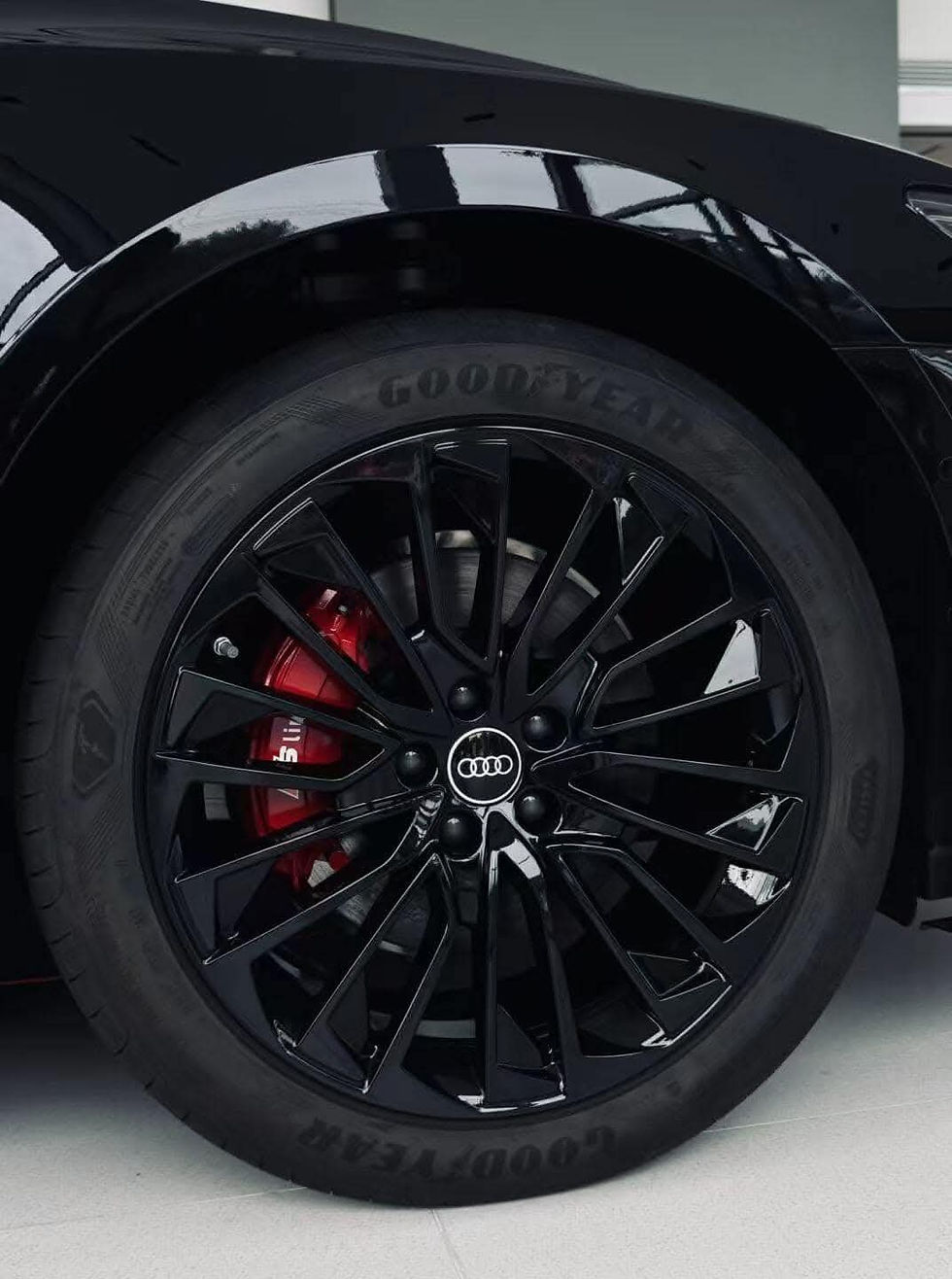 Thumbnail: new Audi A7L export