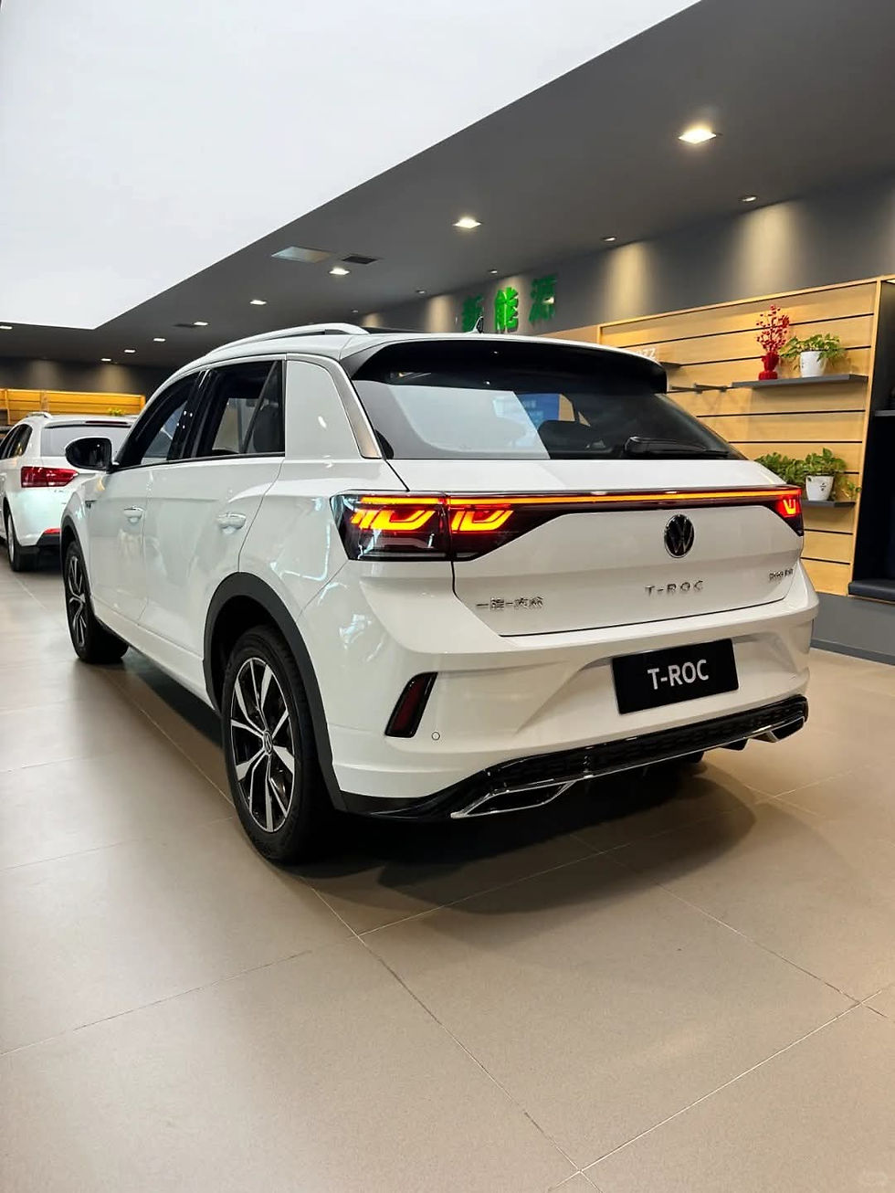 الصورة المصغرة: 2025 Volkswagen T-ROC  
