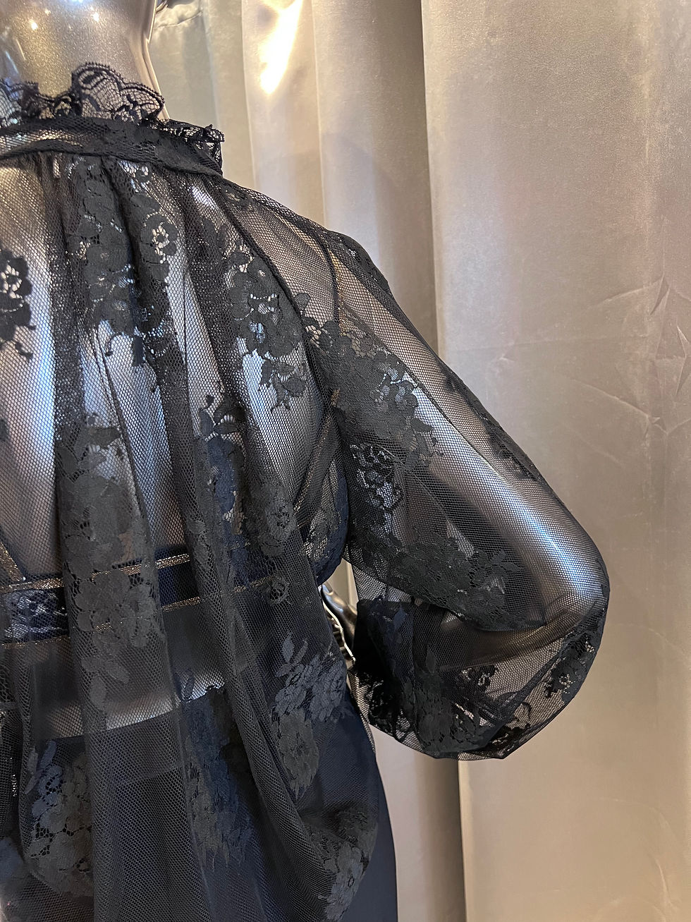 Miniature : Blouse Voile et Dentelle 