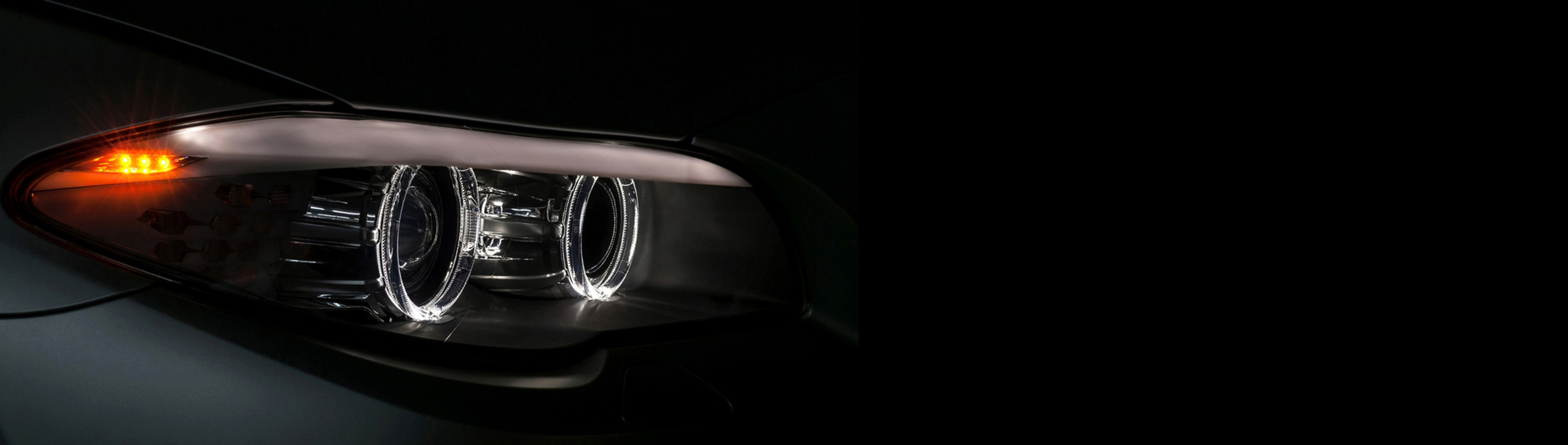 Vitres Tintées Teinture Films solaires Pare-brise Fenêtres Protection solaire Confidentialité Sécurité Esthétique Finition Personnalisation Réduction de chaleur Anti-éblouissement Confidentialité Confort thermique Protection UV Accessoires automobiles Pose de films Teinte de vitres.