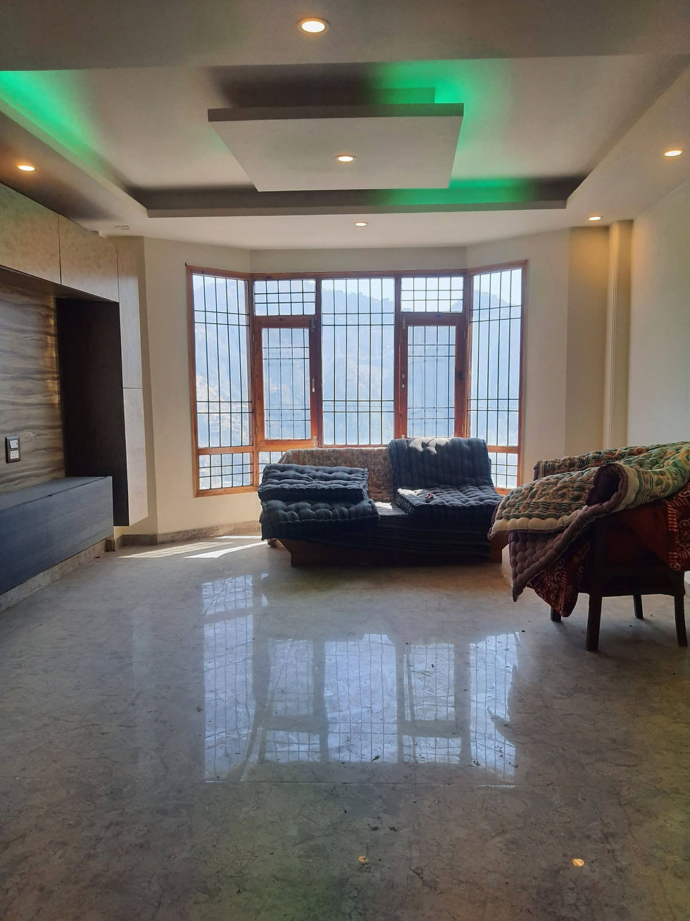 Spacious 3 BHK Drive-In Flat for Sale in Kelti Shimla Just 5 Km from Mall Road and Jakhu Temple