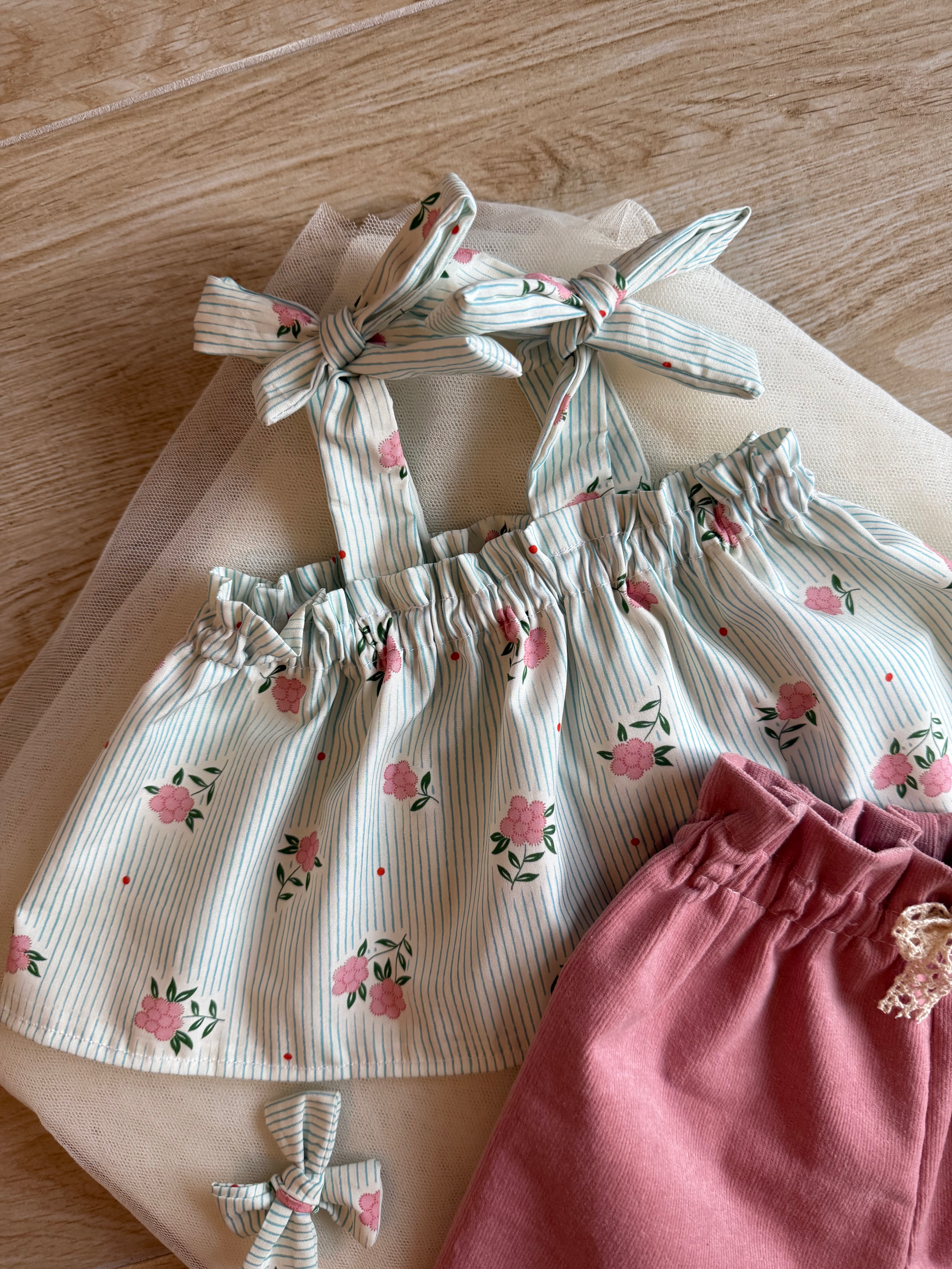 Top rayé turquoise fleurs 