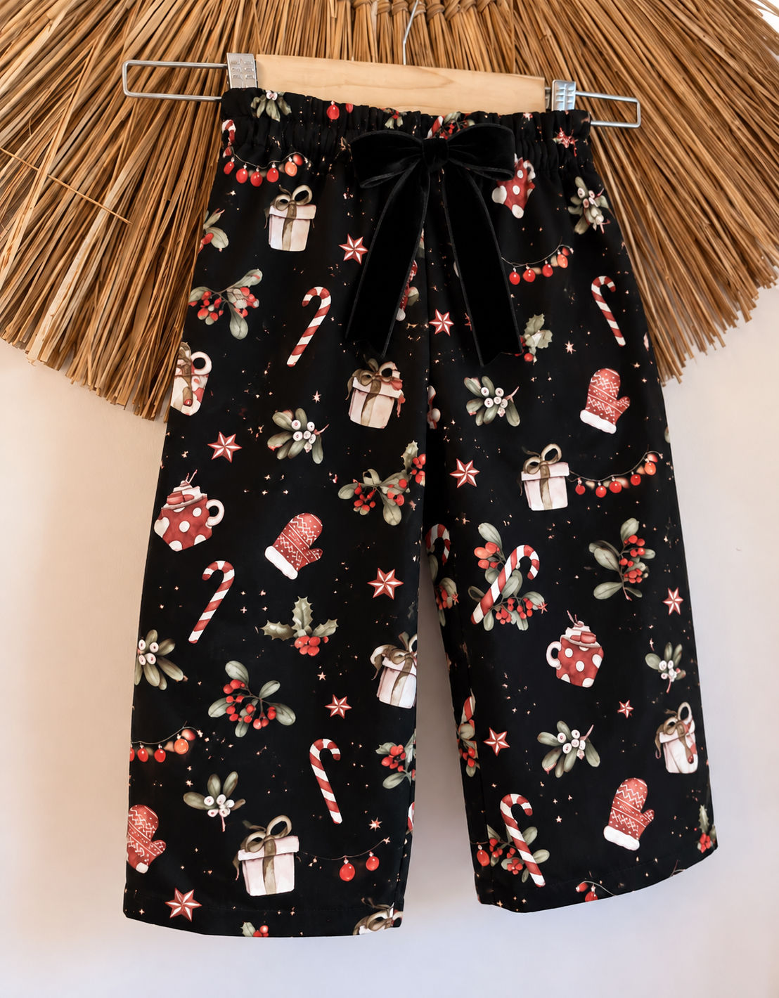 Pantalon sweat noir à motif noeud velours noir 