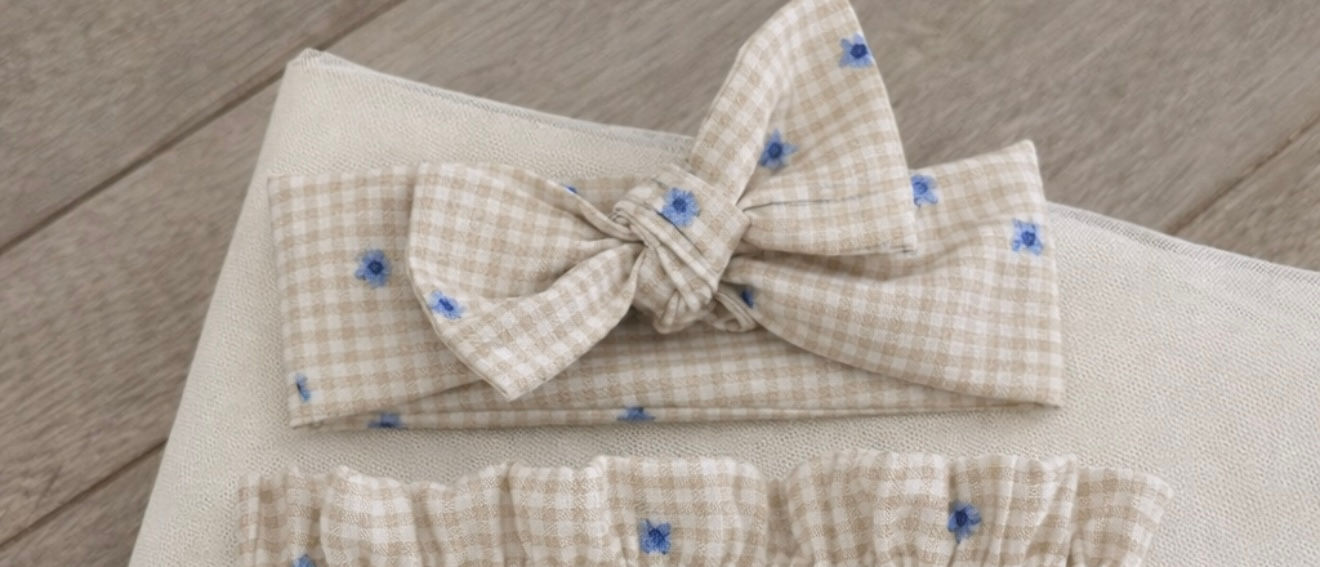 Bandeau Vichy beige fleurs bleues