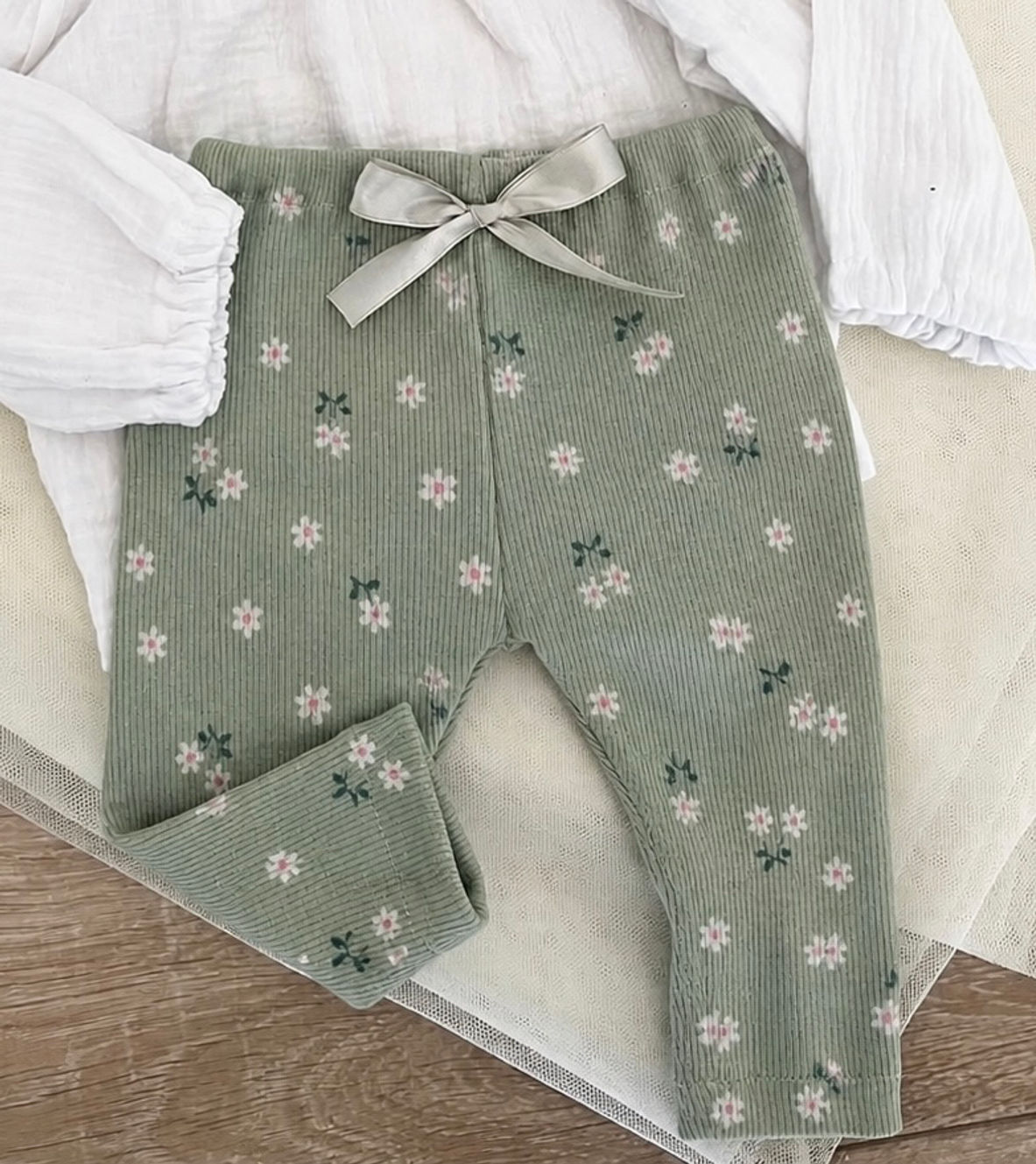 Legging côtelé vert fleuri