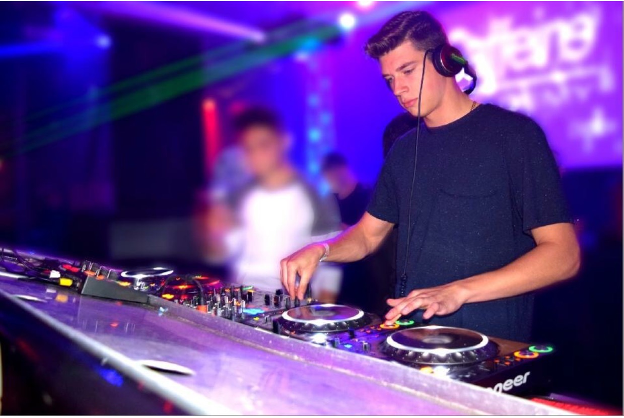 Dj базик. детский диджей. диджей класс.