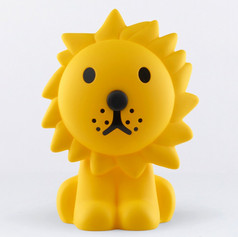 SL_LION_001_edited.jpg