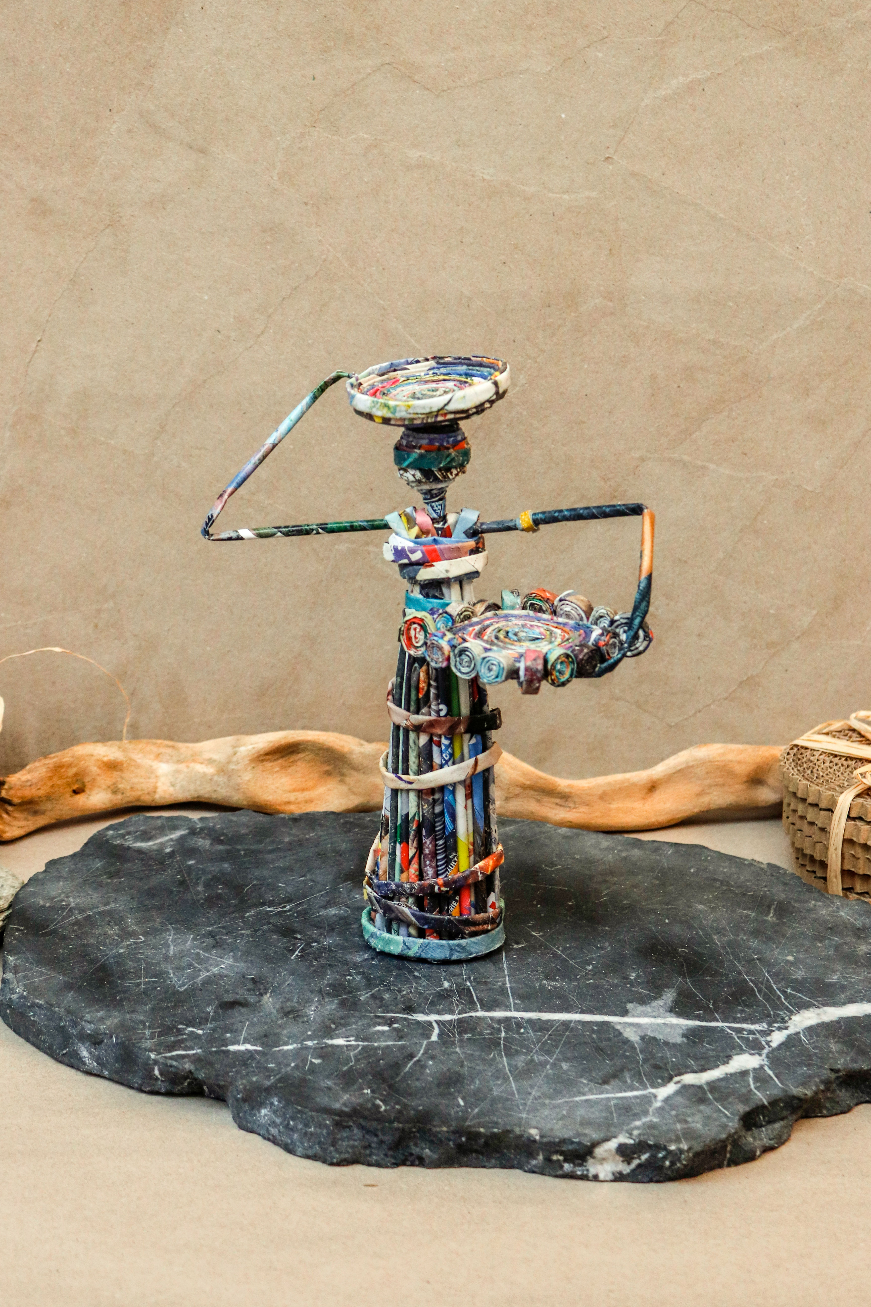 Statuette en Papier Up-cyclé