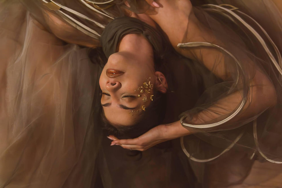 Połączeniu świata natury z kobiecością. Rozmowa z Sandrą Kaczmarską o jej dyplomowej kolekcji.