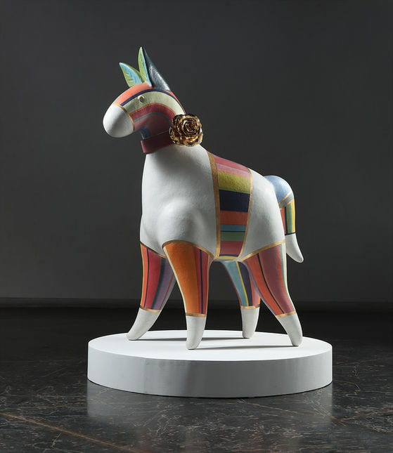 시시변이(時視變異) Silent Mutation 2021-#101, Ceramic, engobe, hand painting, 1250°C oxidation firing, gold, 160×47×90cm, 2021