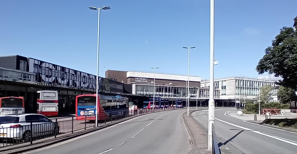 This modern shopping development in Poole was directly linked to the old High Street, unlike Bournemouth's Castlepoint Shopping Centre which is 4 miles away from the centre. (Photo by author.)