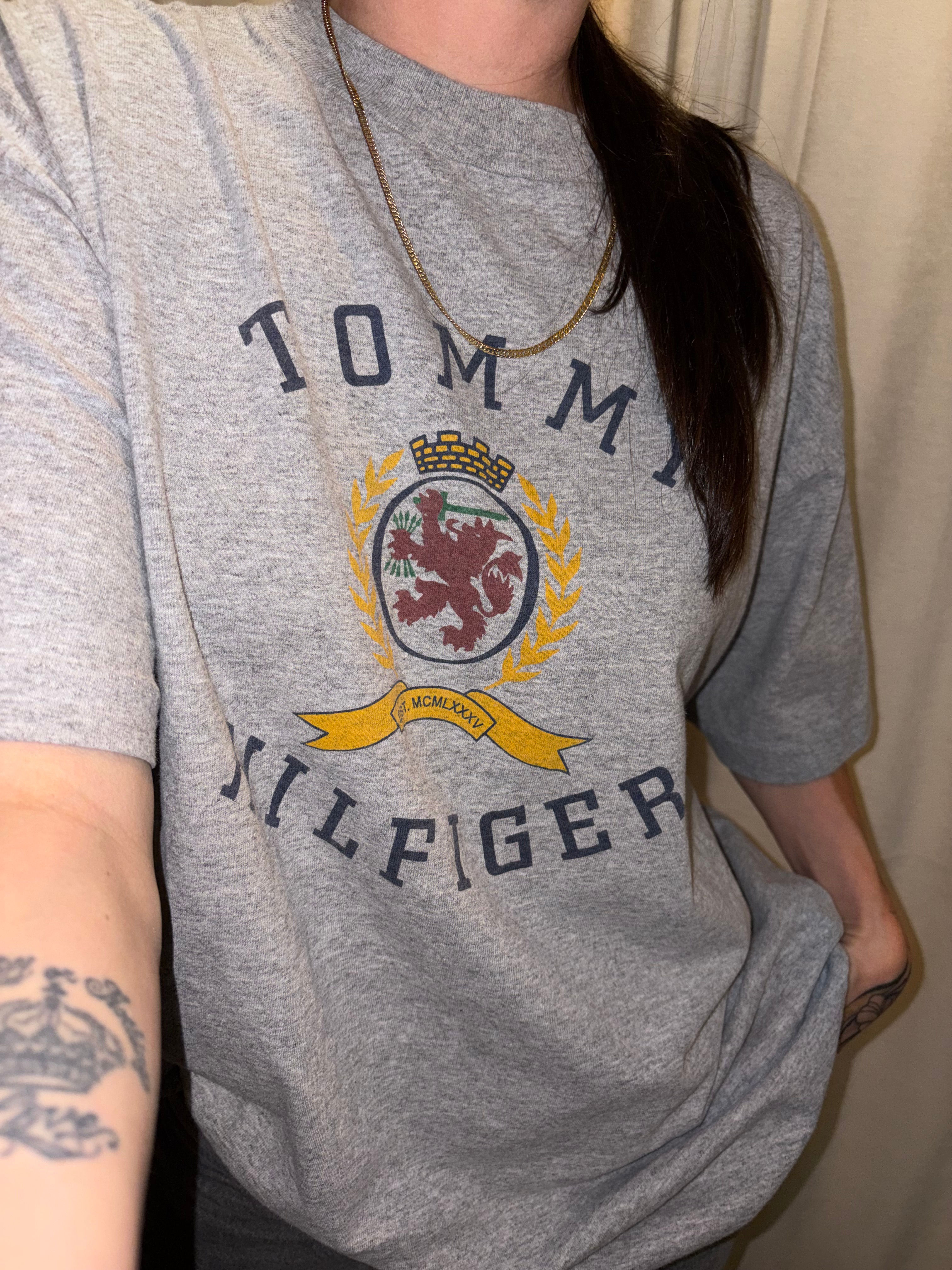 Vintage 90s Tommy Hilfiger Graphic Branded Tee Shirt