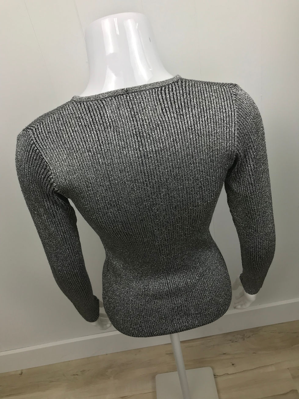Thumbnail: Vintage Metallic 'V' Neck Long Sleeve