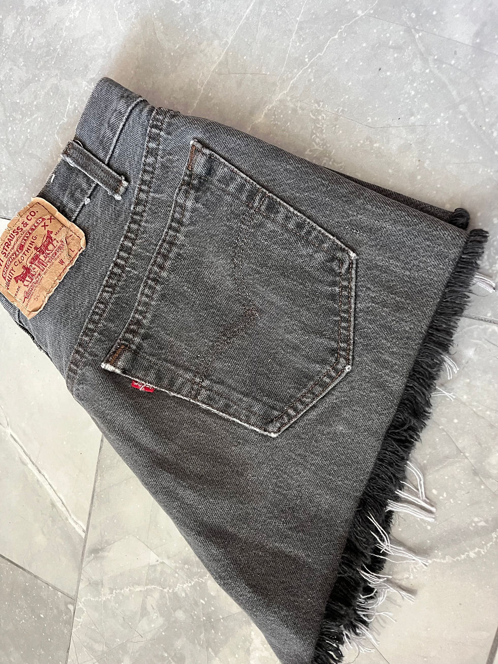 Levi's 501 ButtonFly Cutoffs Sz 33