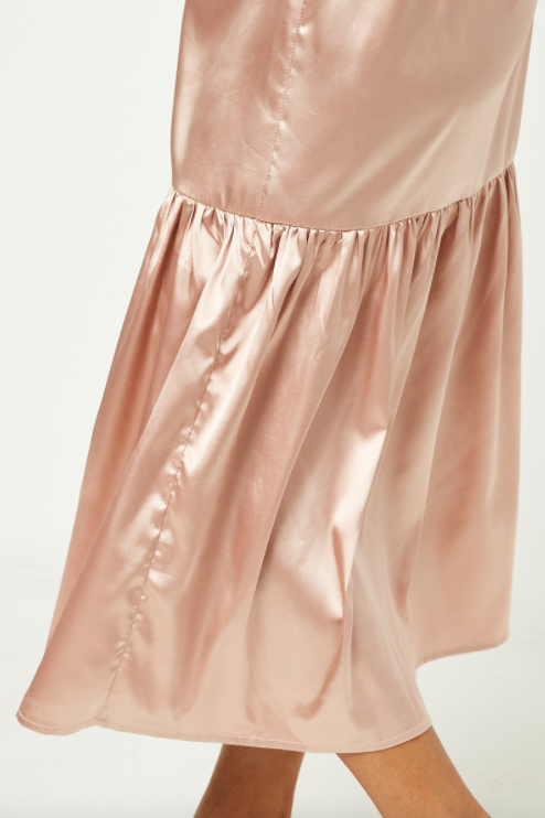 Miniature : Jupe mi-longue à volants en satin
