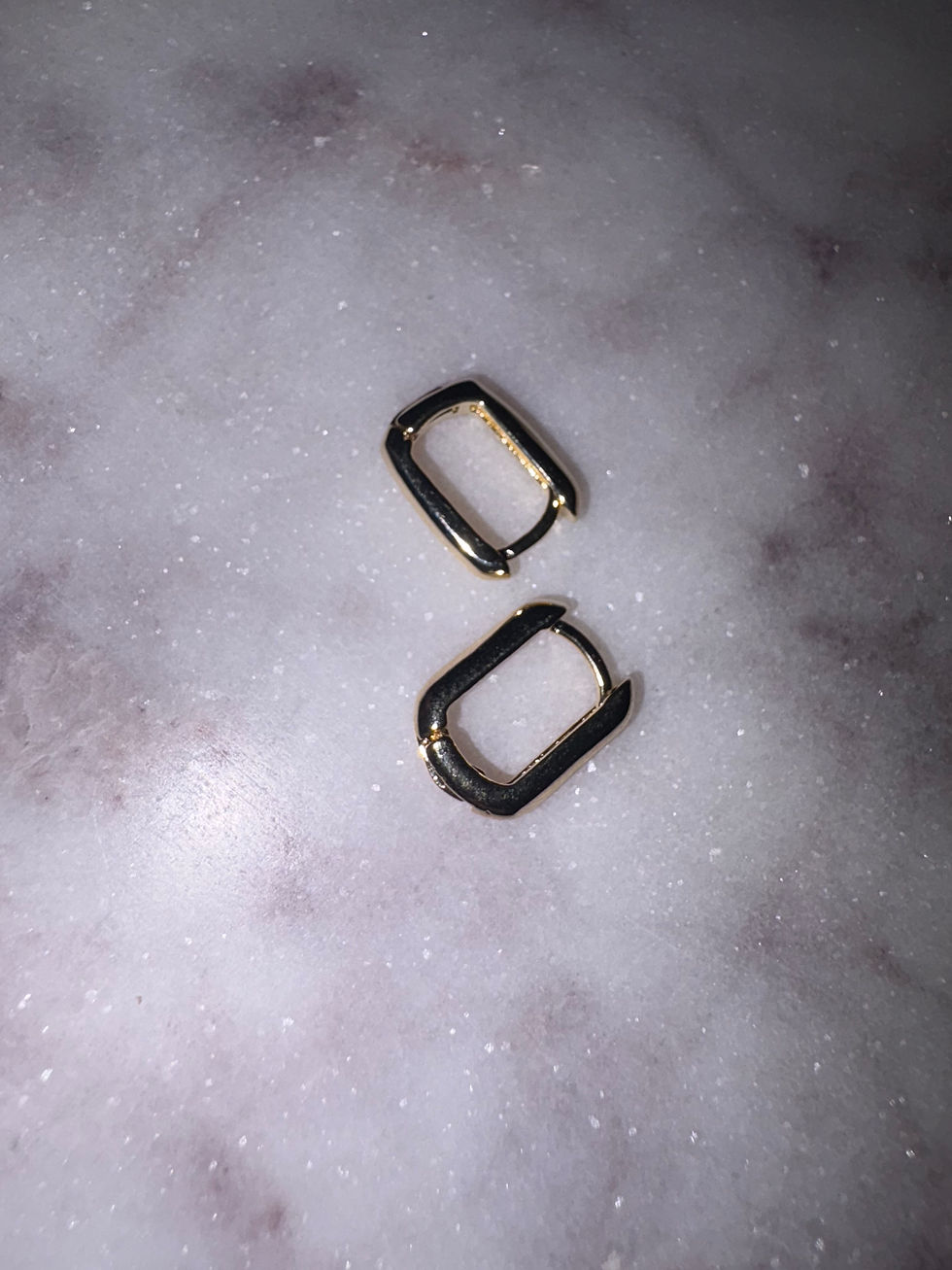 Miniature : 18k Gold Filled Rectangular Huggie