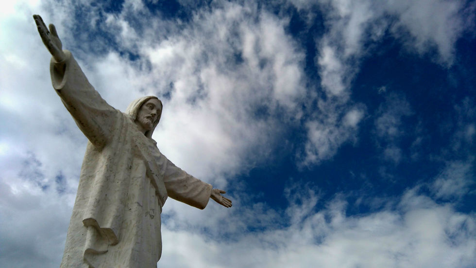 Cristo Blanco in Cusco - slightly safer shot than Cristo del Pacifico in Lima lol