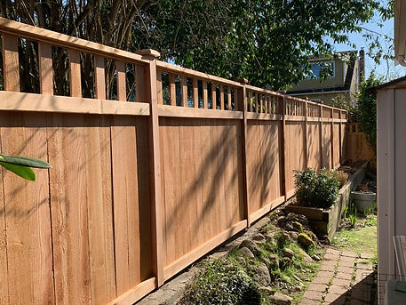 WINDOW TOP Fence - with Post Caps