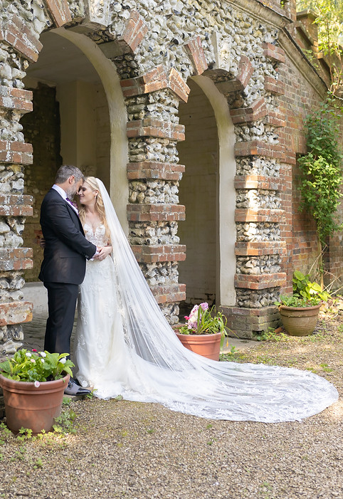Romantic photos at Missenden Abbey