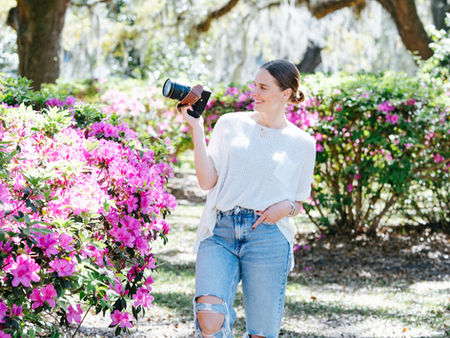 What to wear in your branding photos & Why your color choice matters