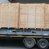 
Lashing yük sabitleme hizmetinde brandalama bir koruma hizmeti olarak karşımıza çıkmaktadır. Genellikle yük sabitleme işlemi öncesinde brandalama işlemi yapılmaktadır. Brandalamanın esas amacı malların her türlü olumsuz çevresel koşullar ve hava koşullarına karşı korunmaktır. Bu yüzden de ürünün sağlıklı bir şekilde istenilen noktaya erişebilmesi için brandalama, ihmal edilmemesi gereken önemli bir uygulamadır. 