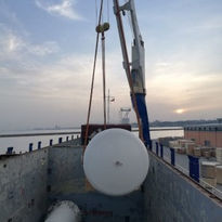 
Gemi Proje Lashing taşımacılığının ne anlama geldiğini anlatmadan önce lashing kavramını detaylıca açıklamakta fayda vardır. Lashing, sabitleme, koruma ve aktarma faaliyetidir. 