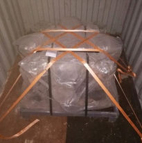onteyner lashing denilince akla ilk önce denizyolu taşımacılığı gelmektedir. Denizyolu taşımacılığında risk olarak adlandırabileceğimiz bazı konular söz konusudur. Özellikle de sarsıntı, sallanma, aşırı sıcak veya aşırı soğuk hava durumları, şiddetli rüzgarlar ve genel olarak doğa olayları denizyolu taşımacılığında konteyner lashing sistemlerini zorunlu hale getirmiştir.