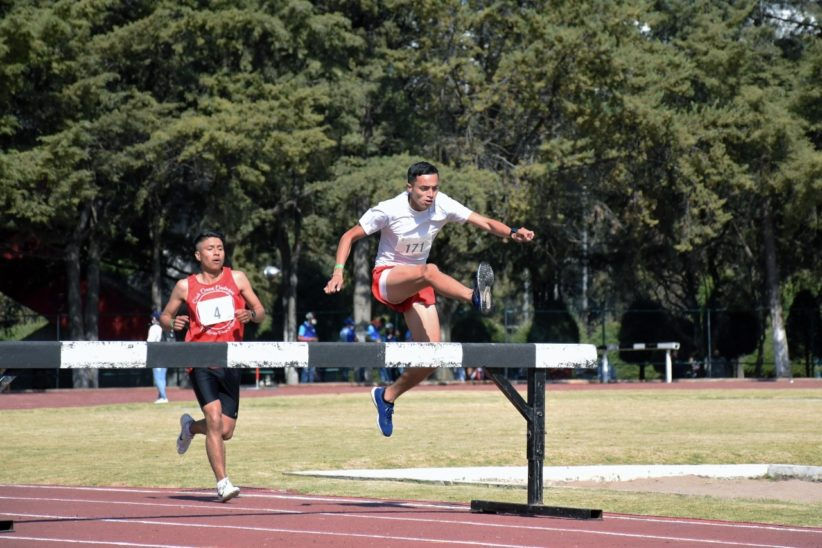 Deportistas se lucen en la segunda jornada de los Juegos Estatales de Atletismo
