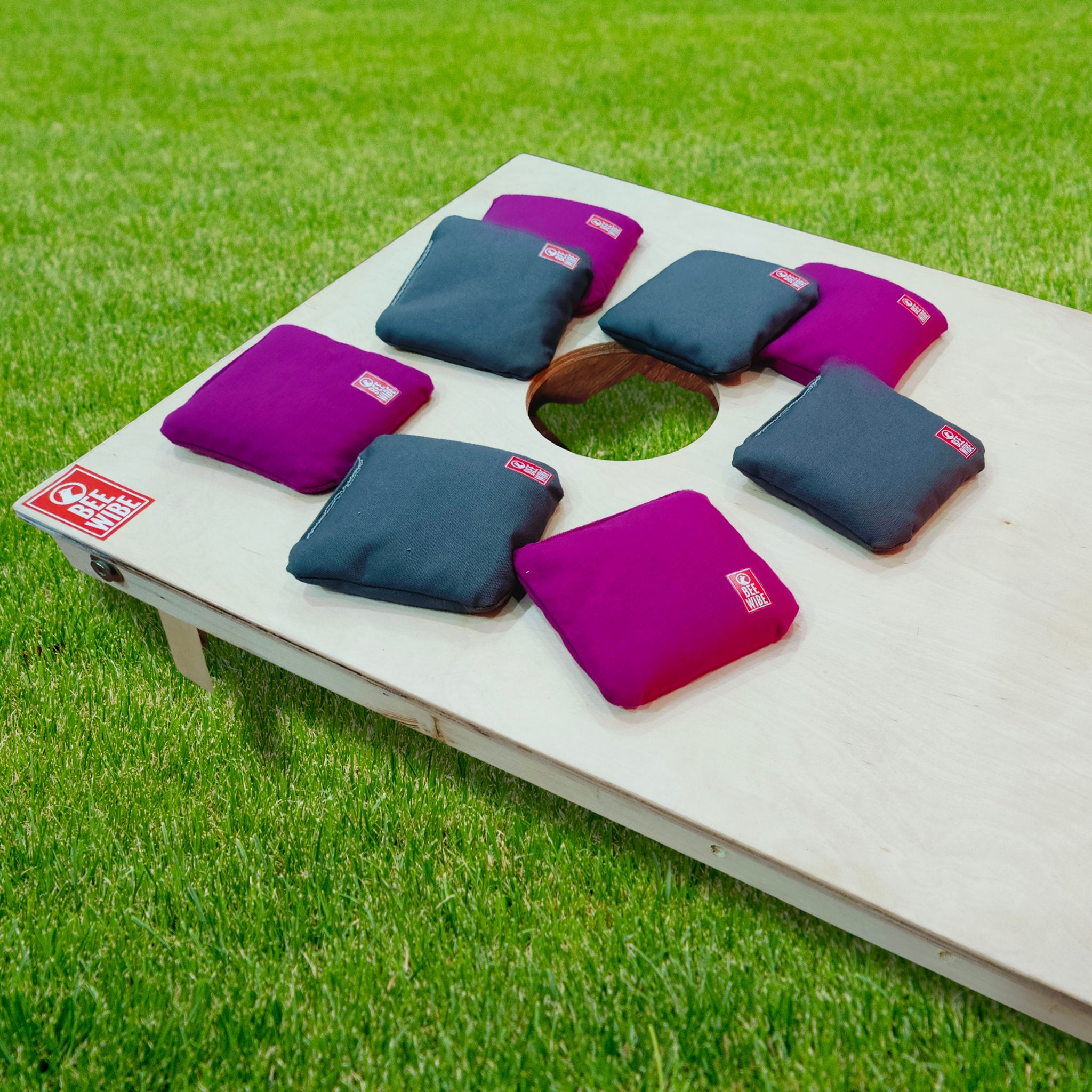 Beewibe Set of 8 Regulation Cornhole Suede Bags (Pink/Grey)