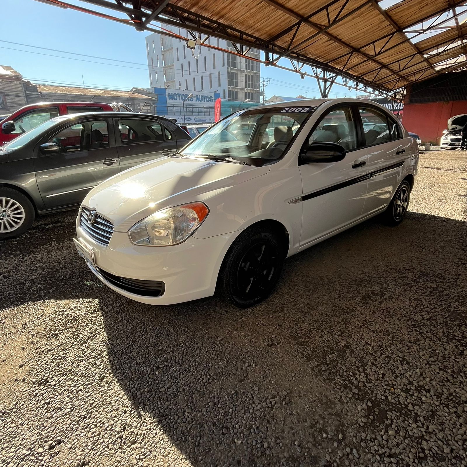 Hyundai Accent — foto 2 de 6