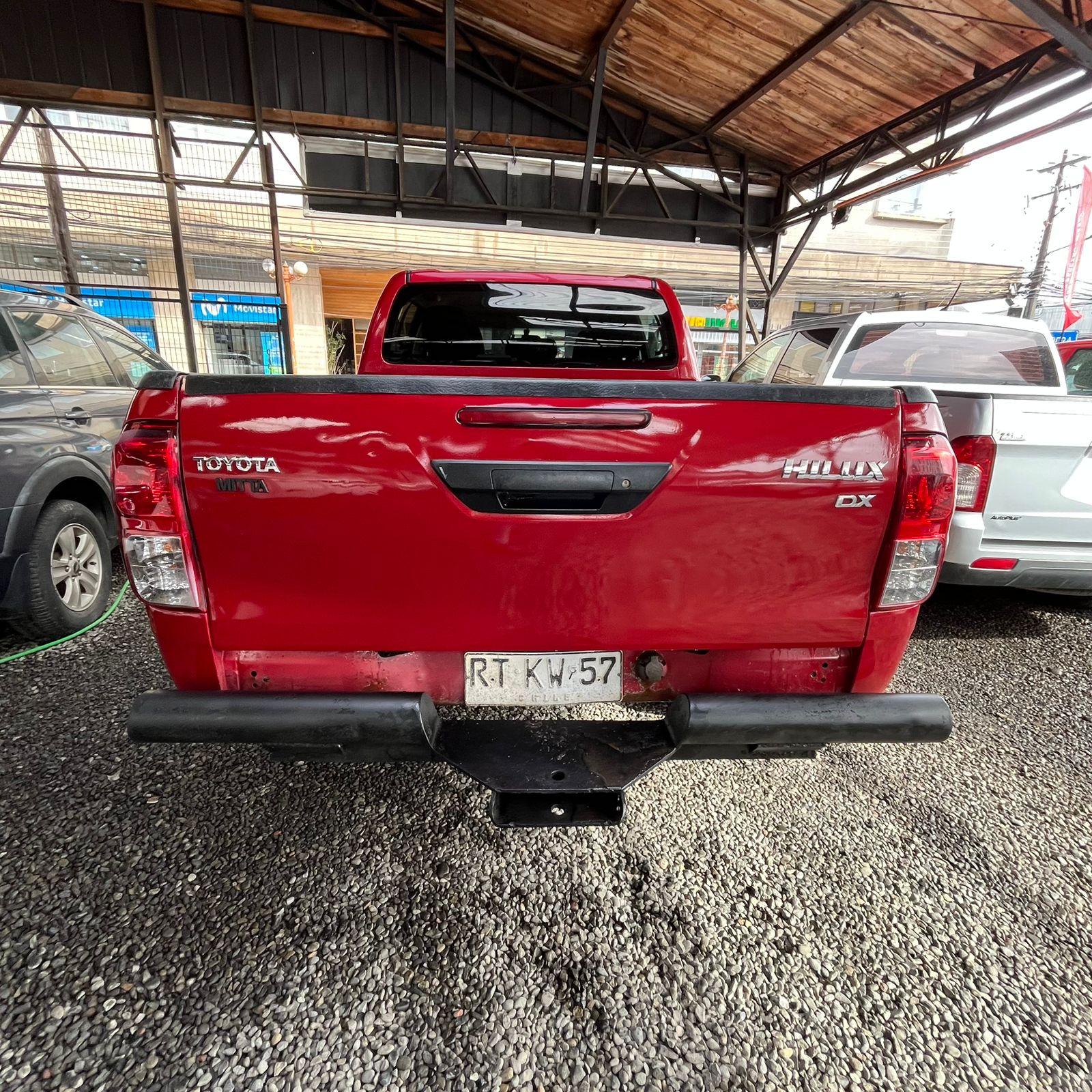 Toyota Hilux — foto 6 de 6