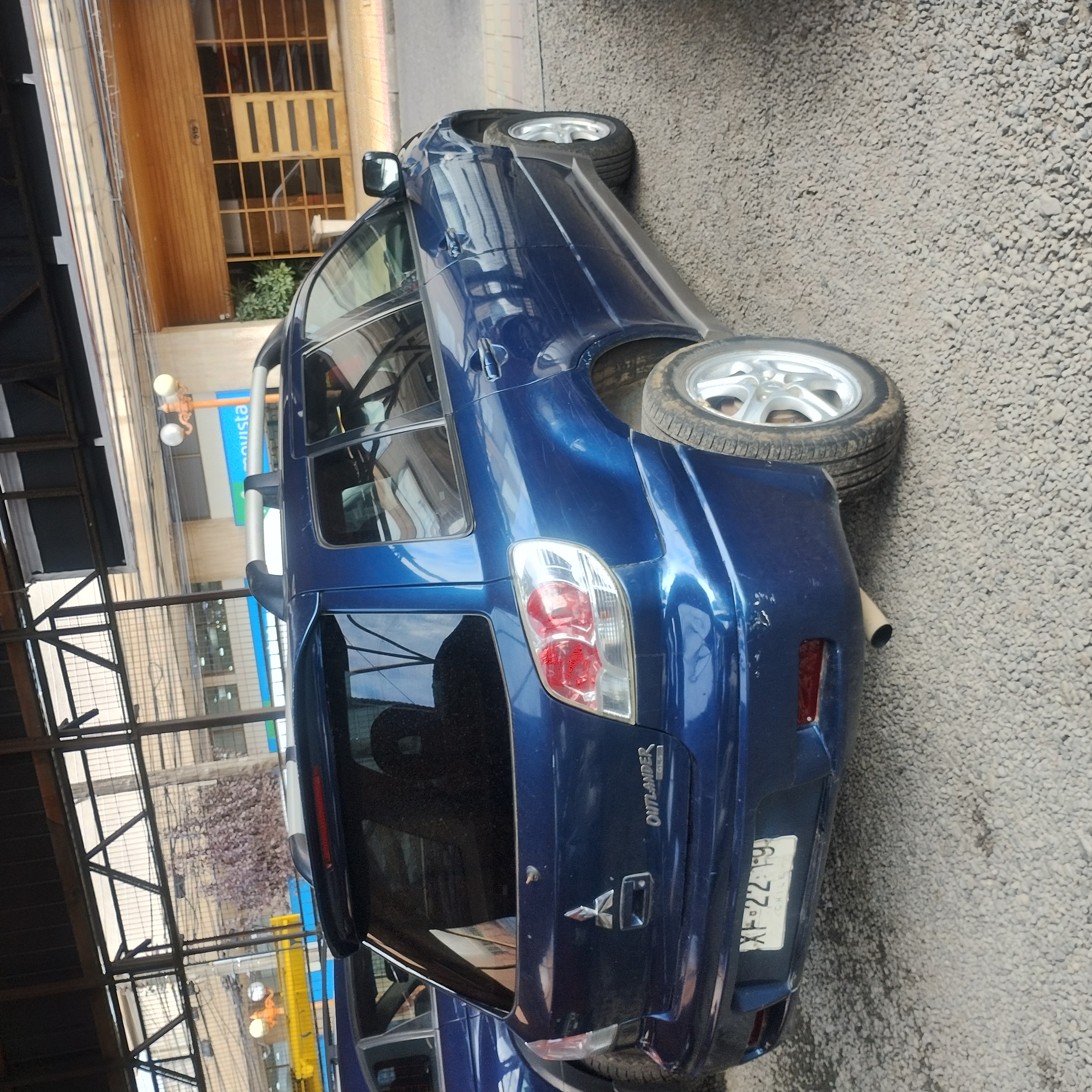 Mitsubishi Outlander — foto 6 de 6