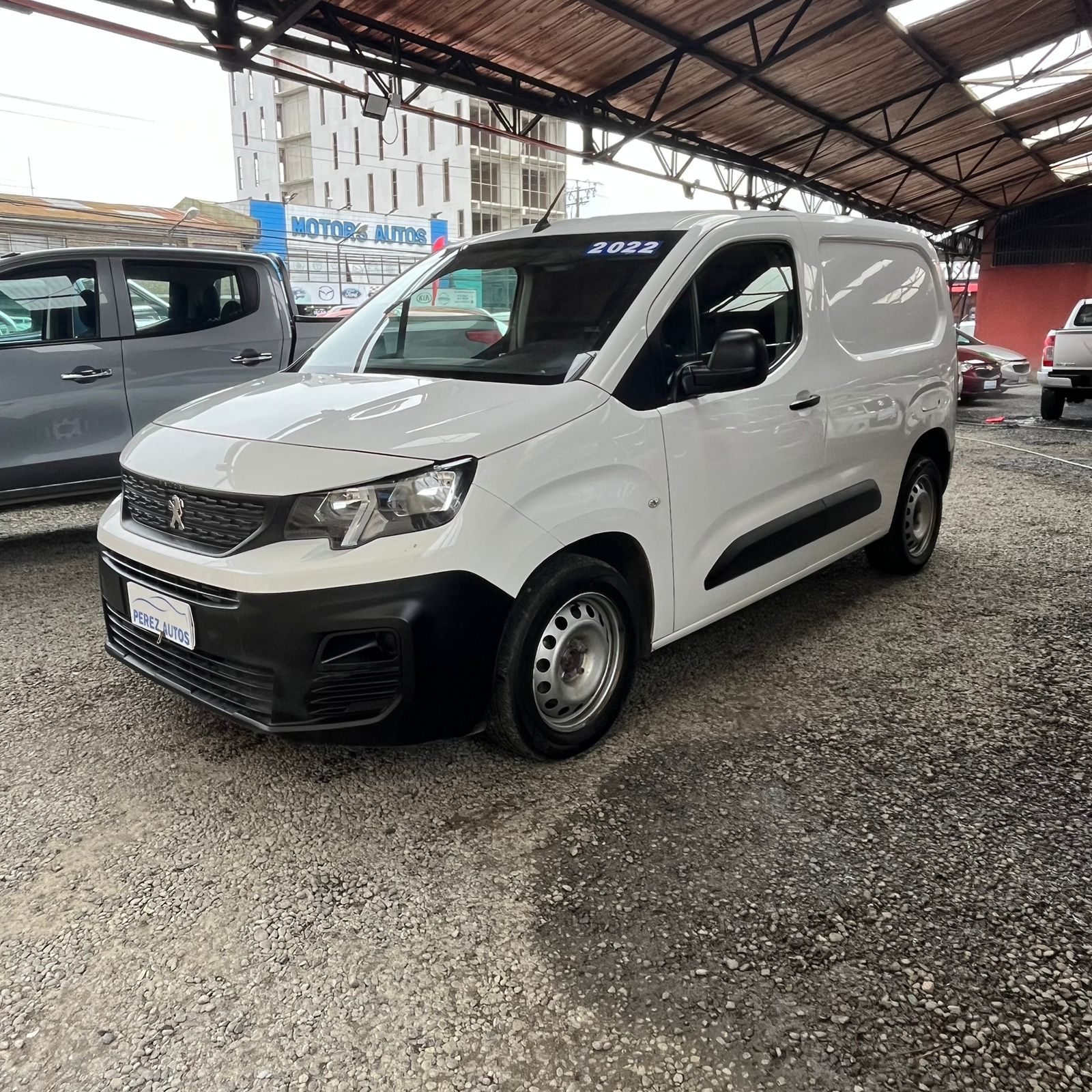 Peugeot Partner — foto 2 de 9