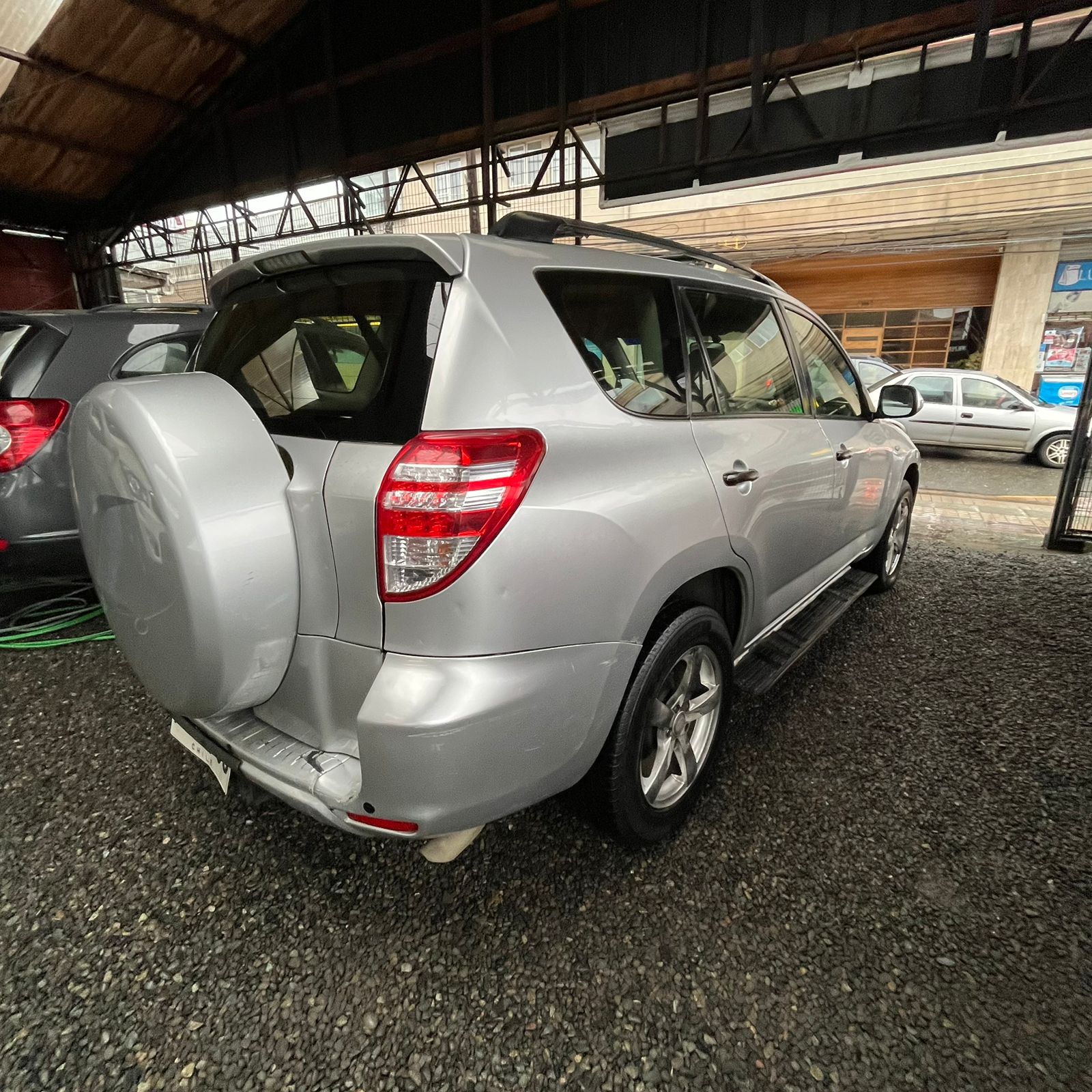 Toyota RAV4 — foto 4 de 6