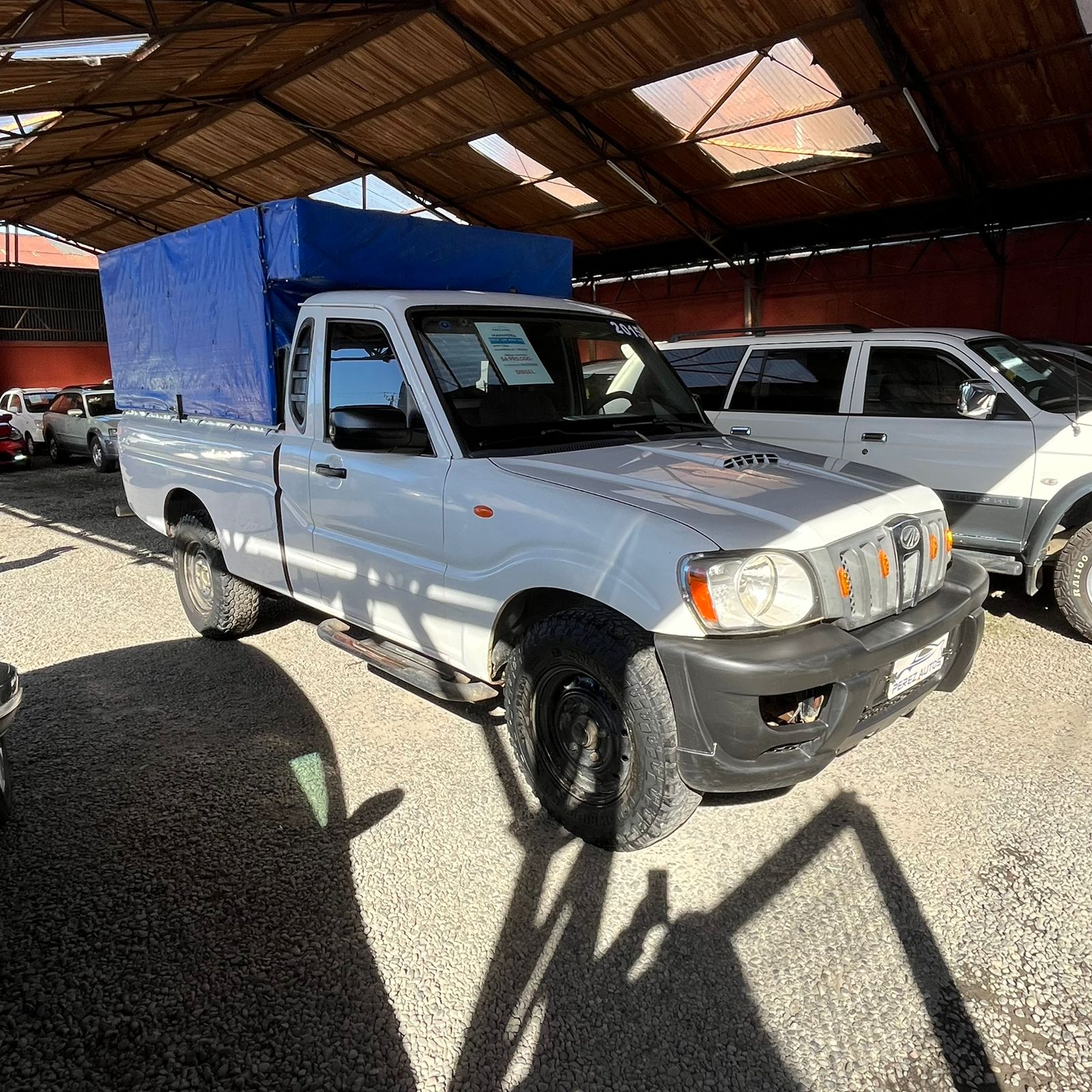 Mahindra Pick Up — foto 3 de 6