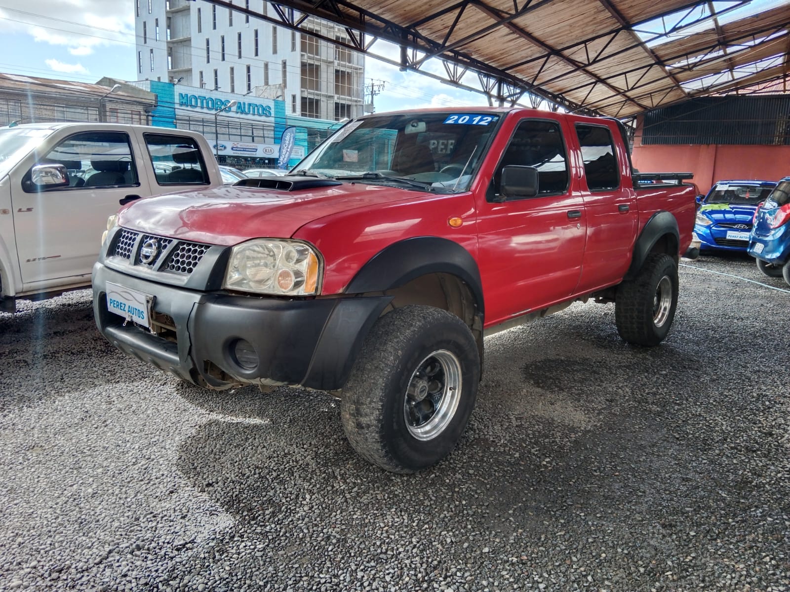 Nissan Terrano — foto 2 de 6