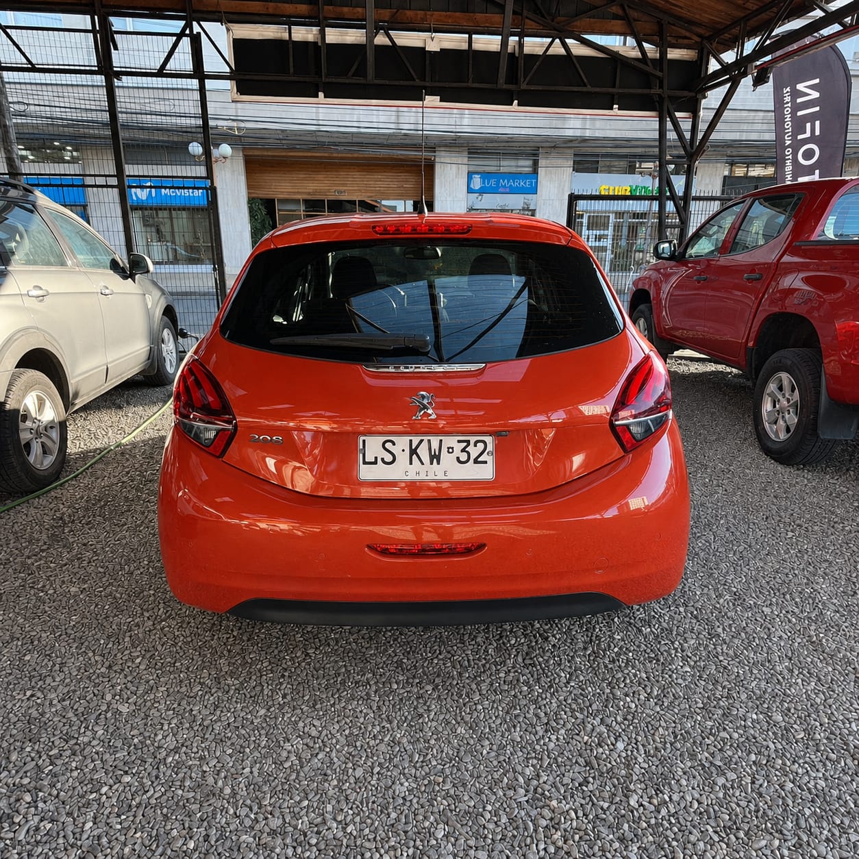 Peugeot 208 — foto 4 de 6