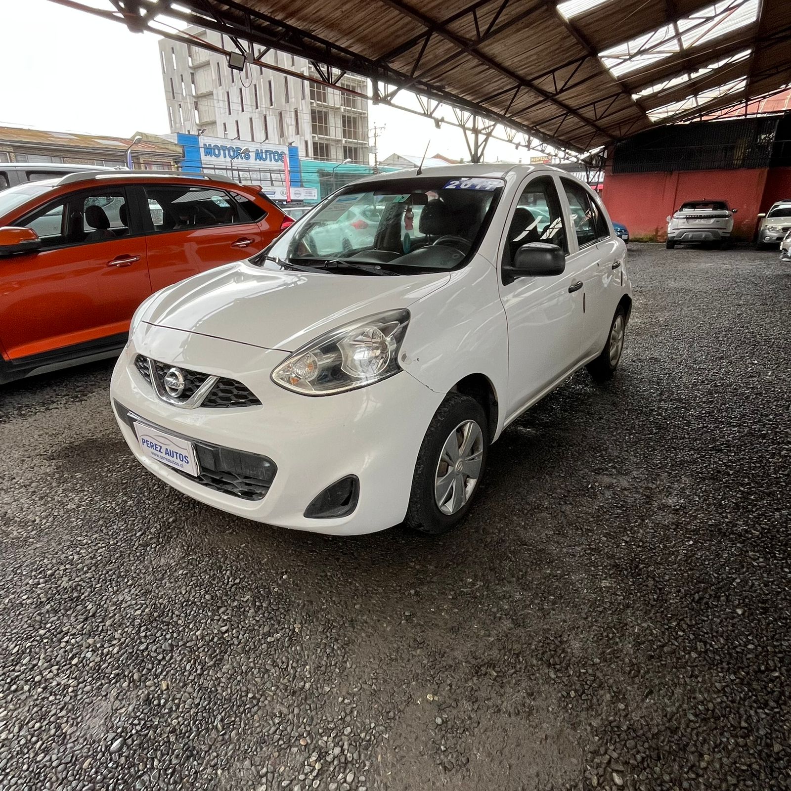 Nissan March — foto 2 de 6