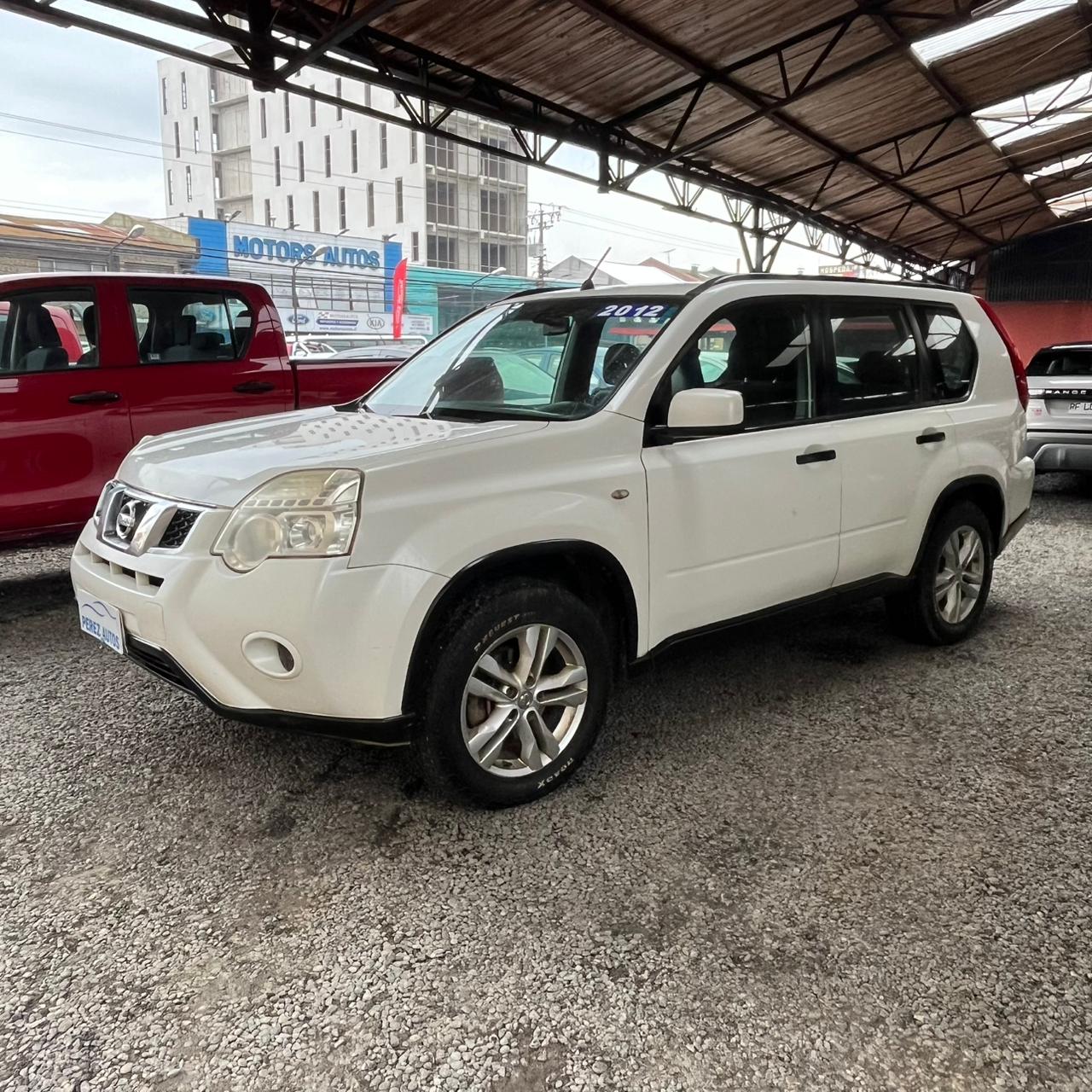 Nissan X-Trail — foto 2 de 6