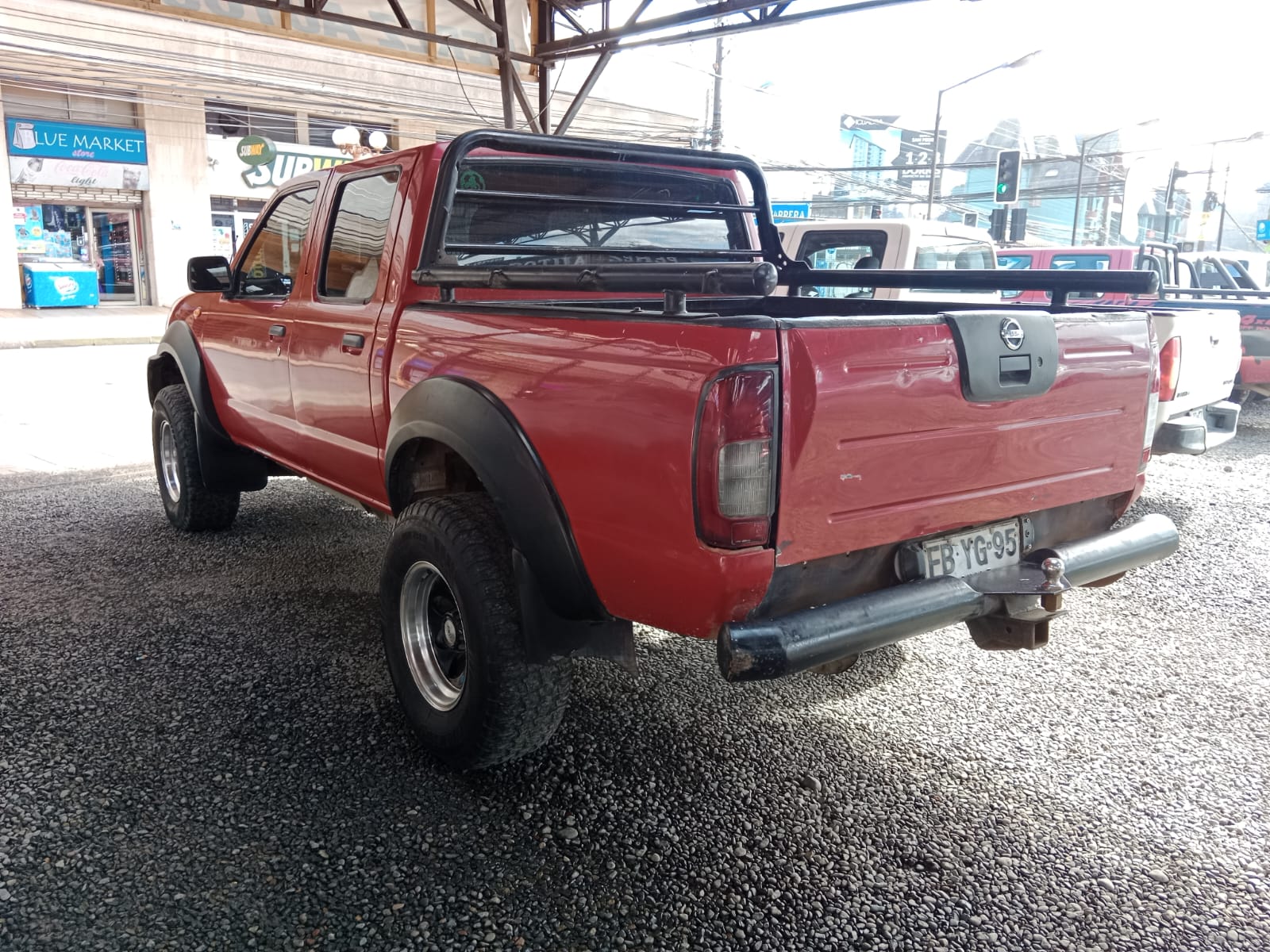 Nissan Terrano — foto 5 de 6